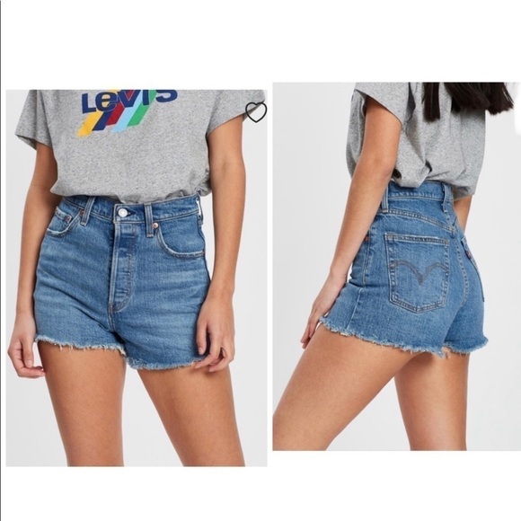 Levi’s Premium Ribcage Shorts sz 24 - Picture 1 of 7